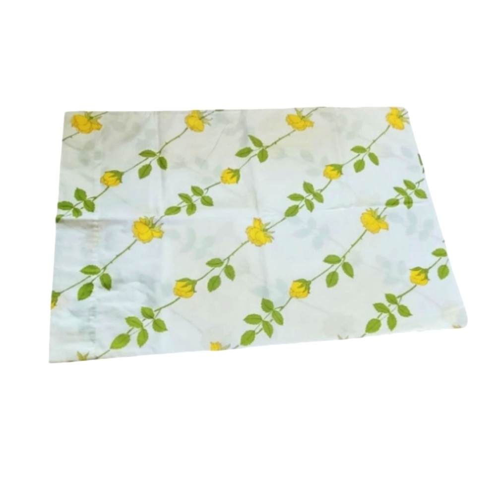 Vintage Wamsutta Ultracale Yellow Flower 1 Standard Pillow Case.